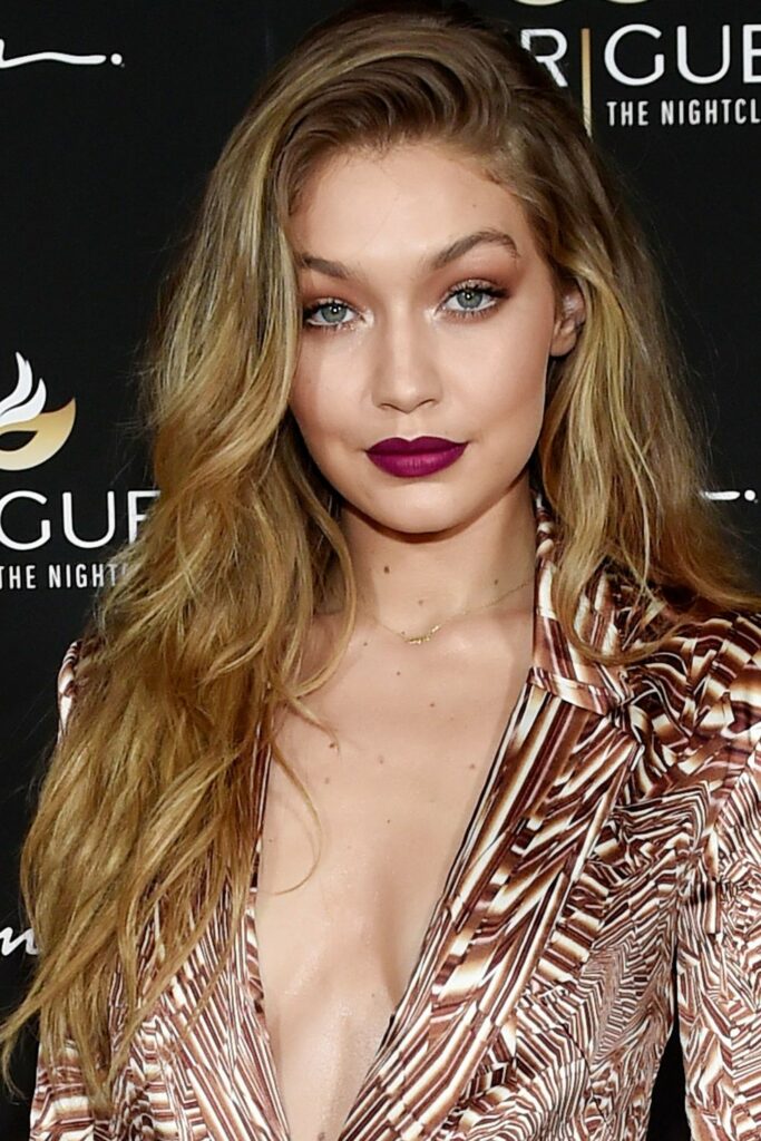 Gigi Hadid Röfleli Saç Modeli